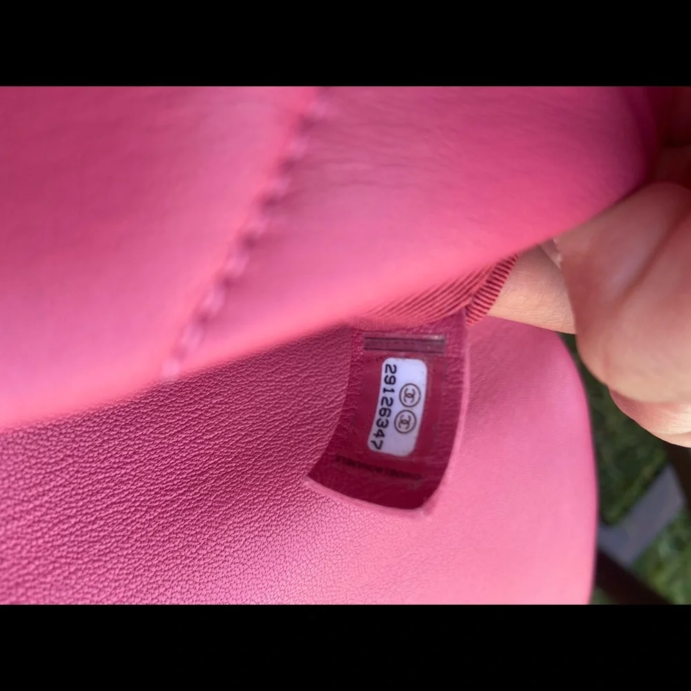 Chanel 19 - Picture 14 of 16